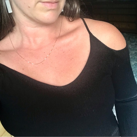 Off the shoulder boho flare sleeve cropped blouse black small frilly bottom - Picture 2 of 6